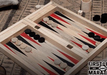 Cờ Backgammon